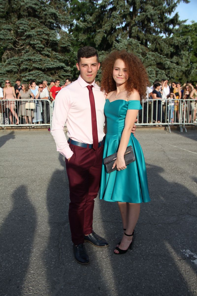 Красивые пары выпускного в Липецке (фото)