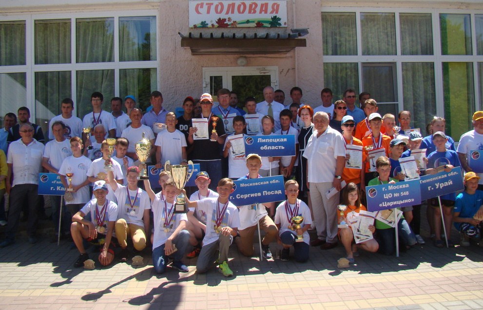 В Липецкой области школьники соревновались в ракетомоделировании
