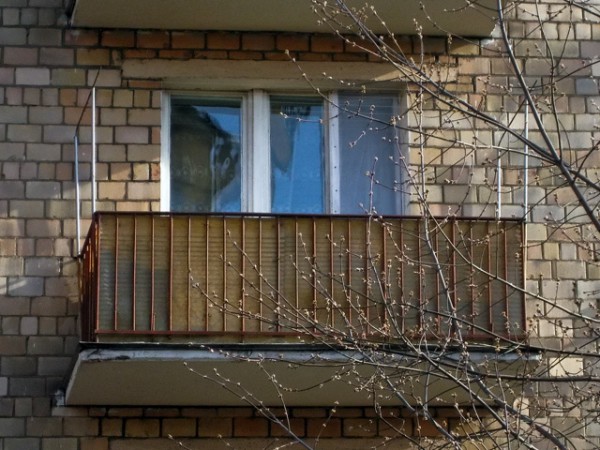 В Москве на балконе нашли полуразложившийся труп