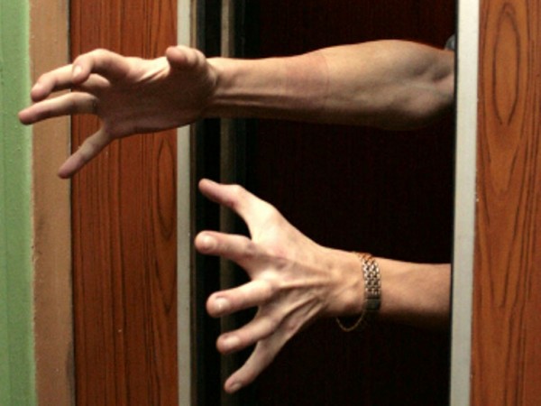 В Новокузнецке осужден серийный грабитель, нападавший на женщин в лифтах