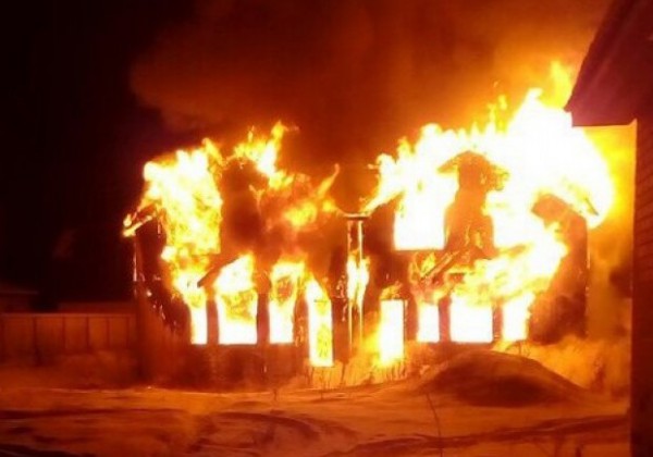 При пожаре в Ростове пострадали пять человек, в том чесле годовалый ребенок