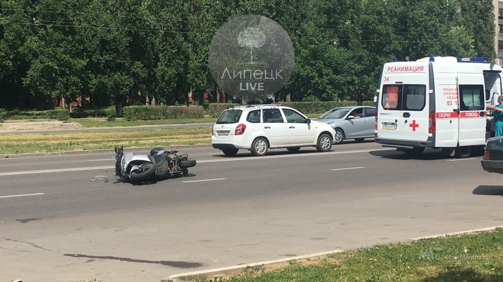 ДТП с участием мотоциклиста произошло в Липецке (видео)