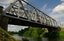 Делал селфи: новые подробности трагедии с сорвавшимся с моста подростком в Ярославской области
