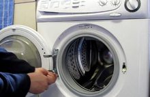 В Ярославской области алиментщик толчками пытался спасти от ареста стиральную машину