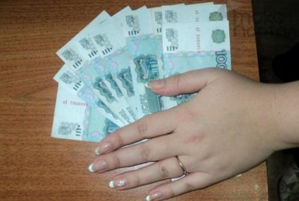 В Ростовской области преподавателя техникума подозревают в получении взятки‍