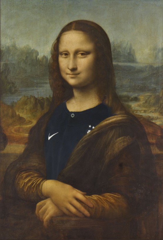 Мона Лиза «переоделась» в честь победы сборной Франции на ЧМ-2018