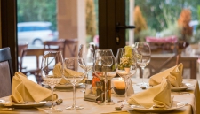 Рамблер и Сбербанк создадут приложение для бронирования столиков в ресторанах