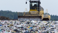 Опасный мусорный полигон рекультивируют в Петербурге
