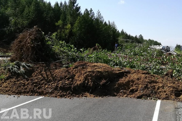 Сель сошел на федеральную трассу «Амур» в Забайкалье