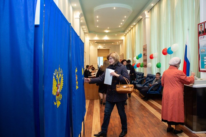 Политолог: Кремль не ожидал трудностей на выборах, зачистив Новосибирск, Омск и Алтай
