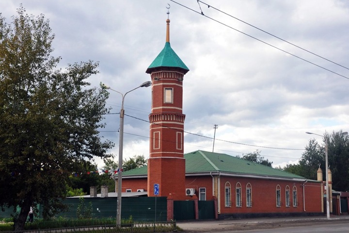 Мечеть загорелась в центре Омска