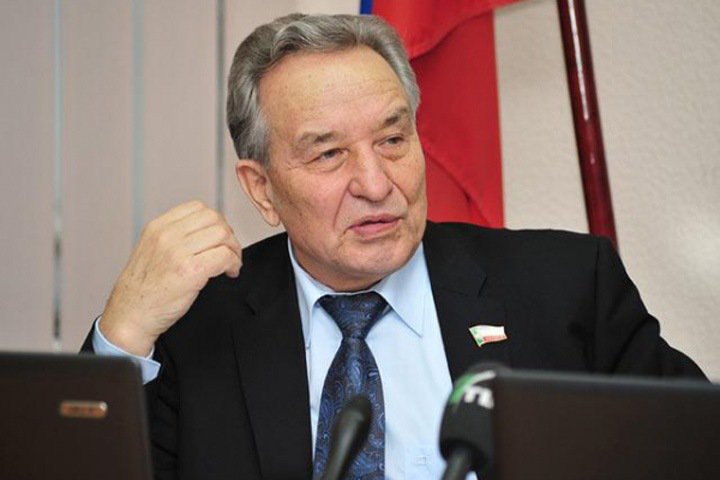 Спикер парламента Хакасии отказался возглавлять фракцию «Единой России»