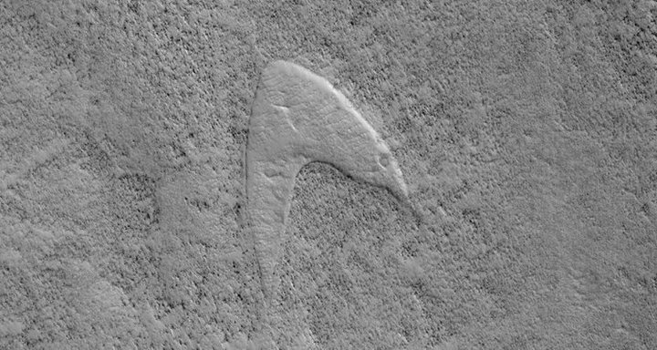 На Марсе заметили «логотип» Звездного флота