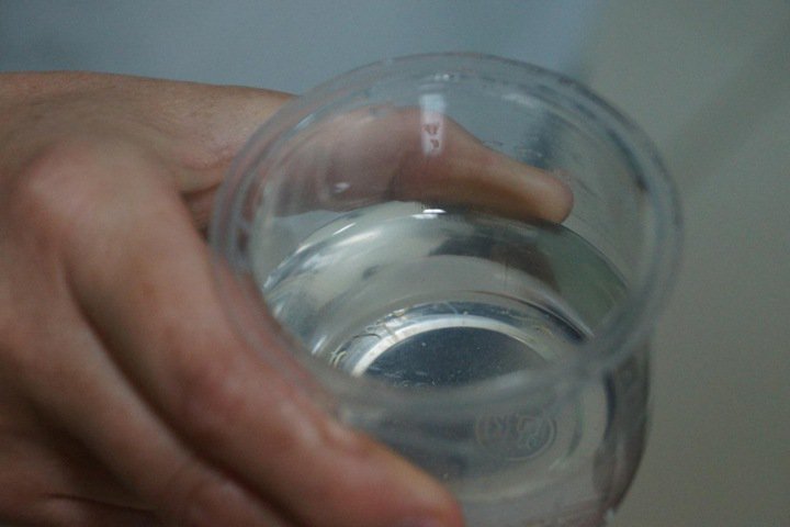 СК возбудил дело о некачественном оказании услуг после скандала с «червивой» водой в Киселевске
