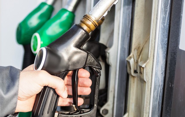 Что происходит с ценами на бензин и дизель