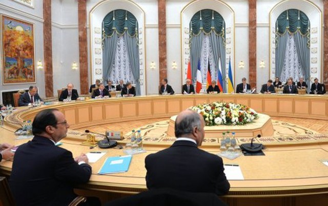 Киев решил вести переговоры со своими представителями Донбасса