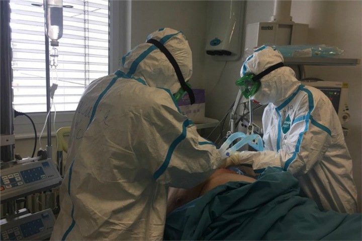 24-летняя женщина из Новосибирской области умерла от коронавируса