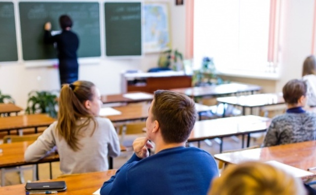 Дискриминационная норма: Почему в украинских школах ограничат набор в старшие классы