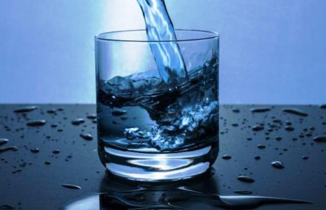 Живая влага: для чего ощелачивать питьевую воду