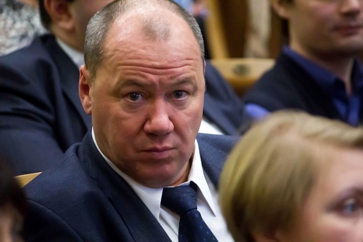 Новосибирский единоросс Морозов стал подозреваемым в мошенничестве на 15 млн