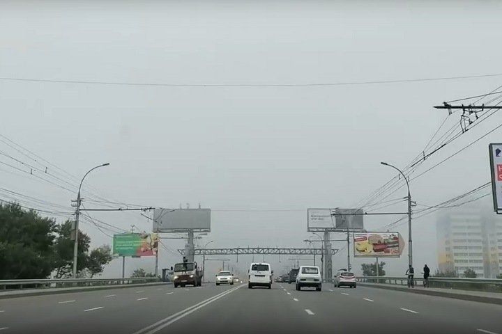 «На улицу лучше не выходить»: повышенный уровень загрязнения воздуха зафиксирован в Новосибирске
