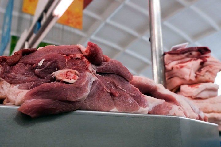 Мясо и масло начали быстро дорожать в Новосибирской области