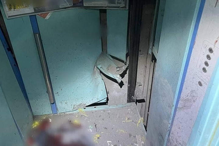 Лифт взорвали в жилом доме в Иркутске